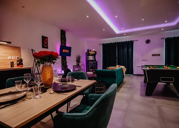 Holiday home Le Loft De - Arcade & Billard Omega *